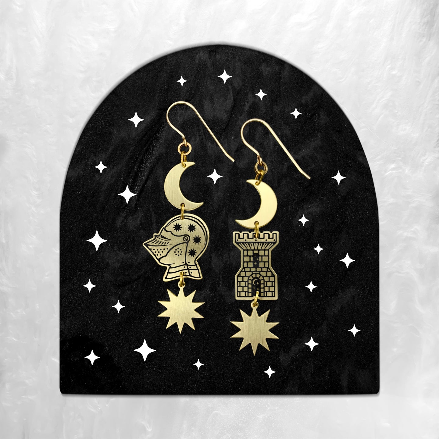 Protegere - Earrings (2D) - While Odin Sleeps